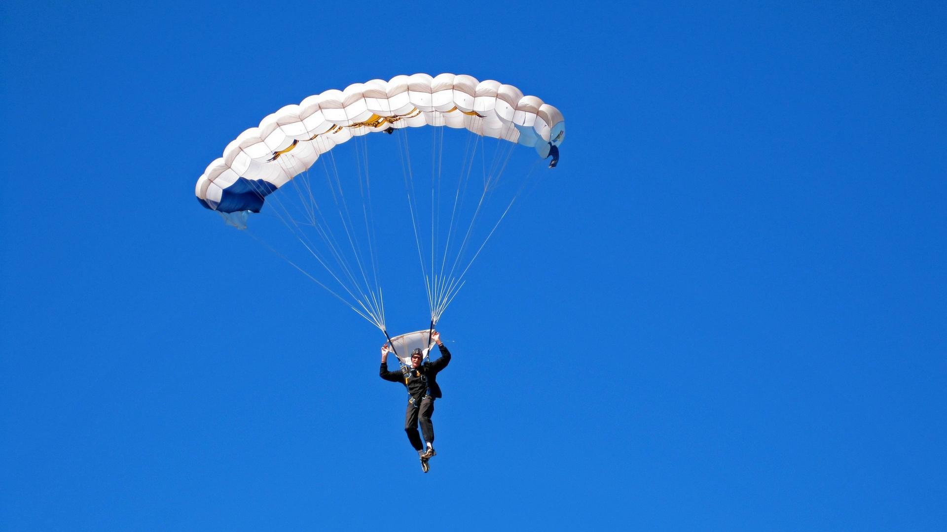 从英格兰男队到女队：橄榄球文化全面崛起，英格兰橄榄球联赛