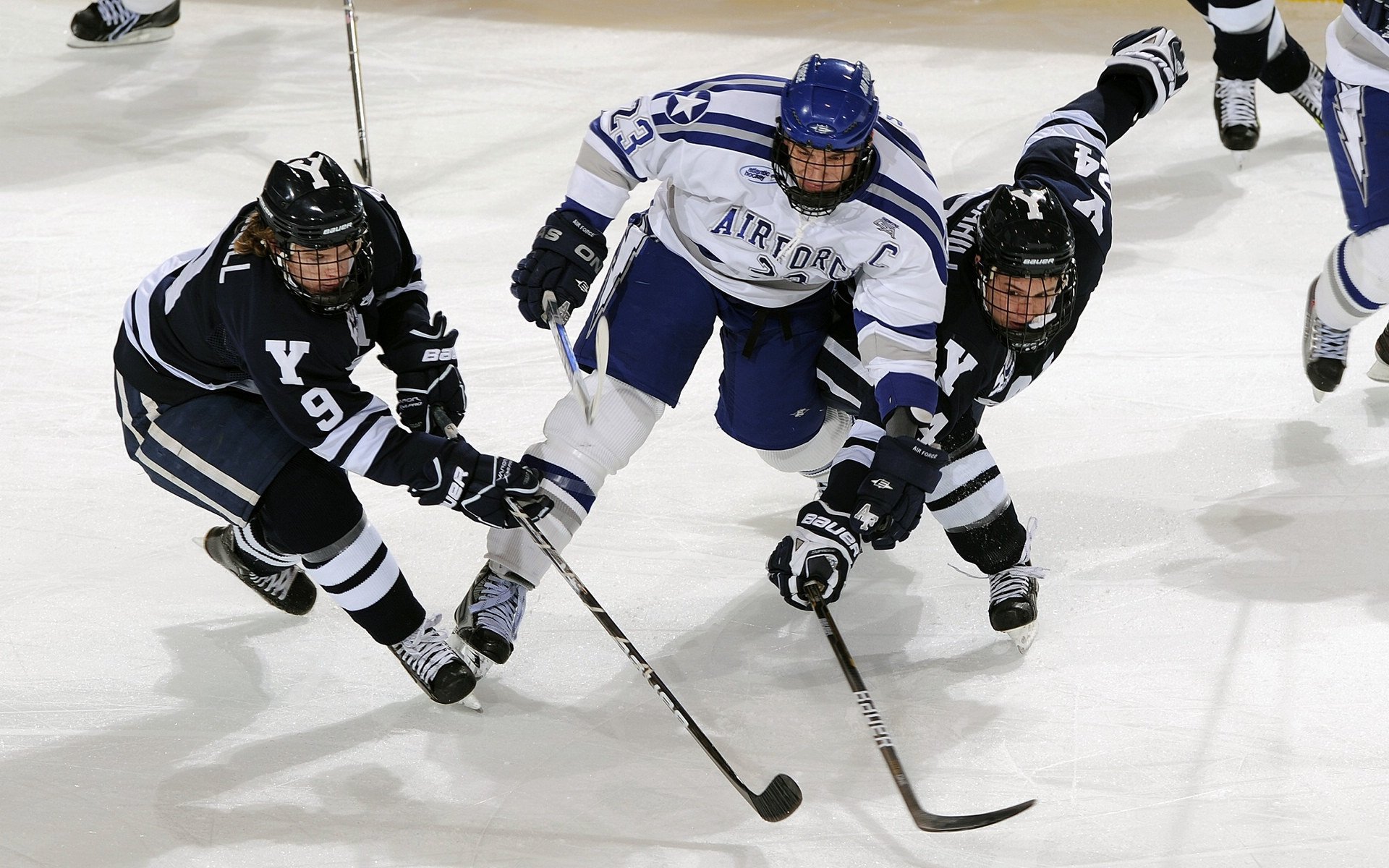 国乒男单再遇冷门，向鹏出局首轮，国乒 男子